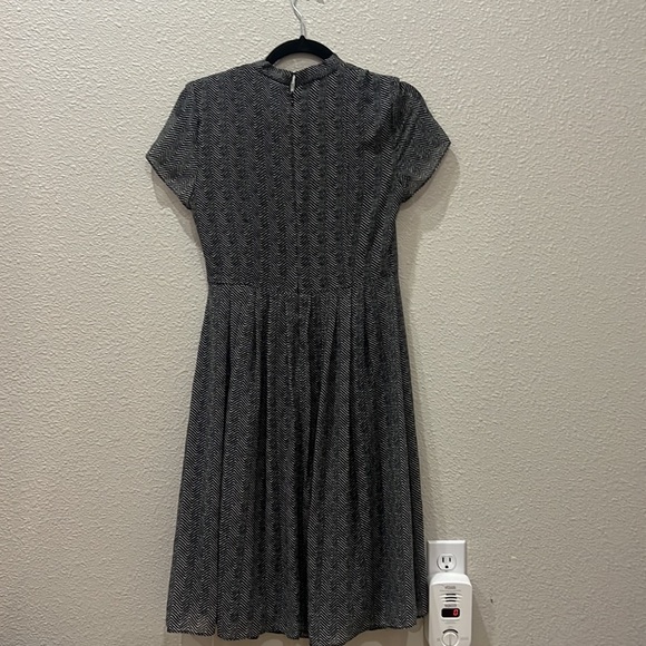Ann Taylor Chevron Dress - Picture 2 of 4